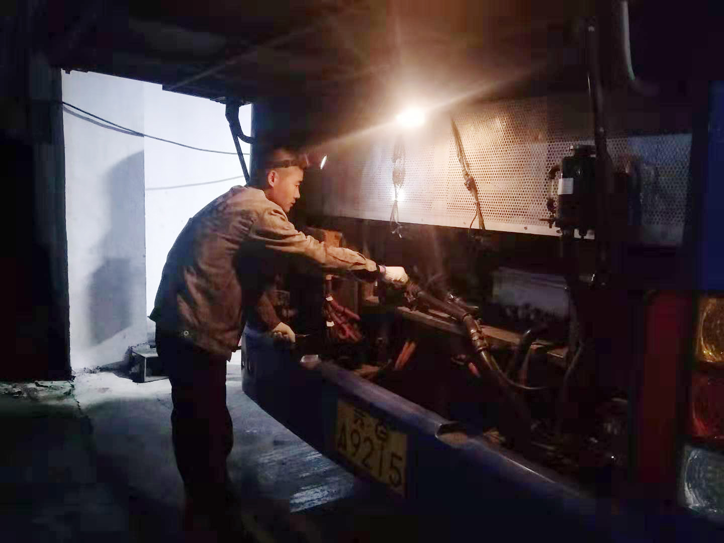 把安全責(zé)任扛在肩上——公交集團(tuán)汽車(chē)修理工李揚(yáng)