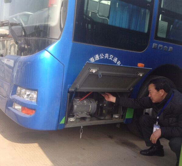 公交東部公司開(kāi)展純電動(dòng)車(chē)輛倉(cāng)門(mén)專項(xiàng)檢查
