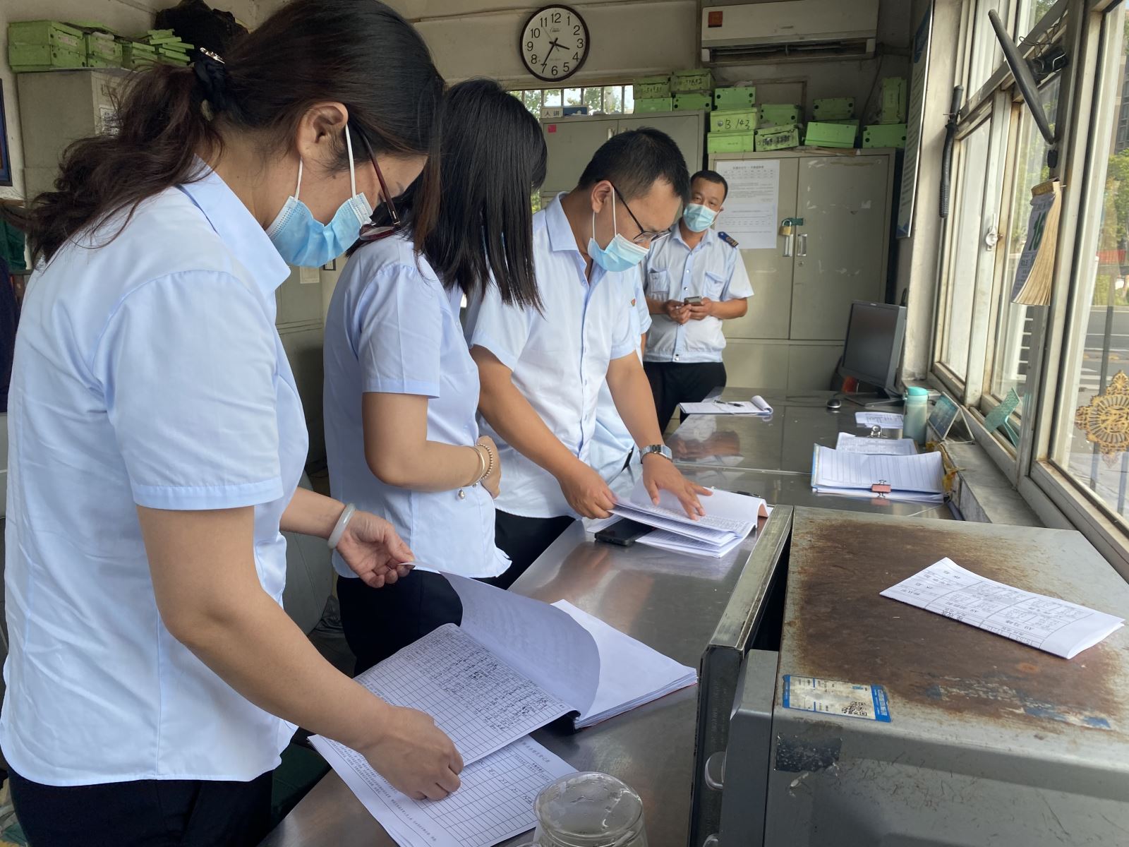 公交集團堅持疫情防控、迎接創(chuàng)文復審工作兩手抓、雙促進
