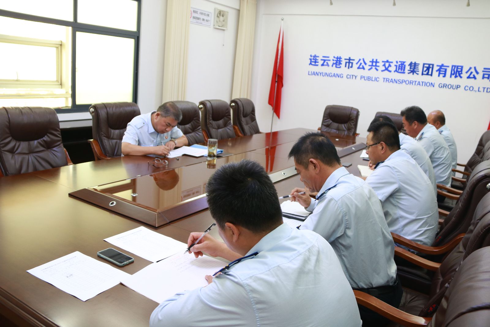 公交集團維修公司、大浦保養(yǎng)廠開展領(lǐng)導(dǎo)干部廉政約談