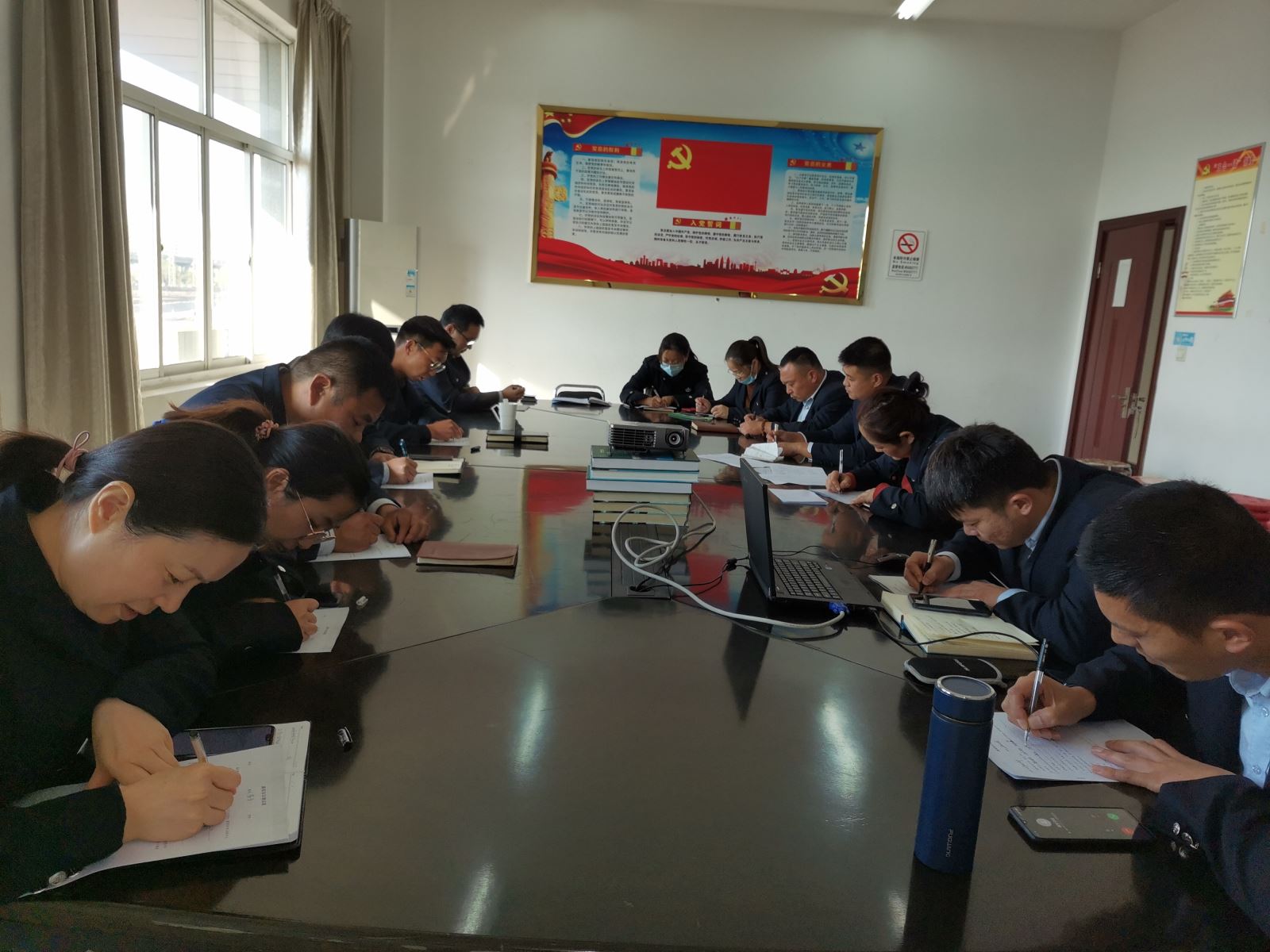 公交集團(tuán)公交事業(yè)二部開展廉政知識測試活動