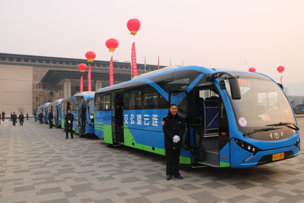 公交集團(tuán)全力做好“兩會”用車交通運輸保障工作
