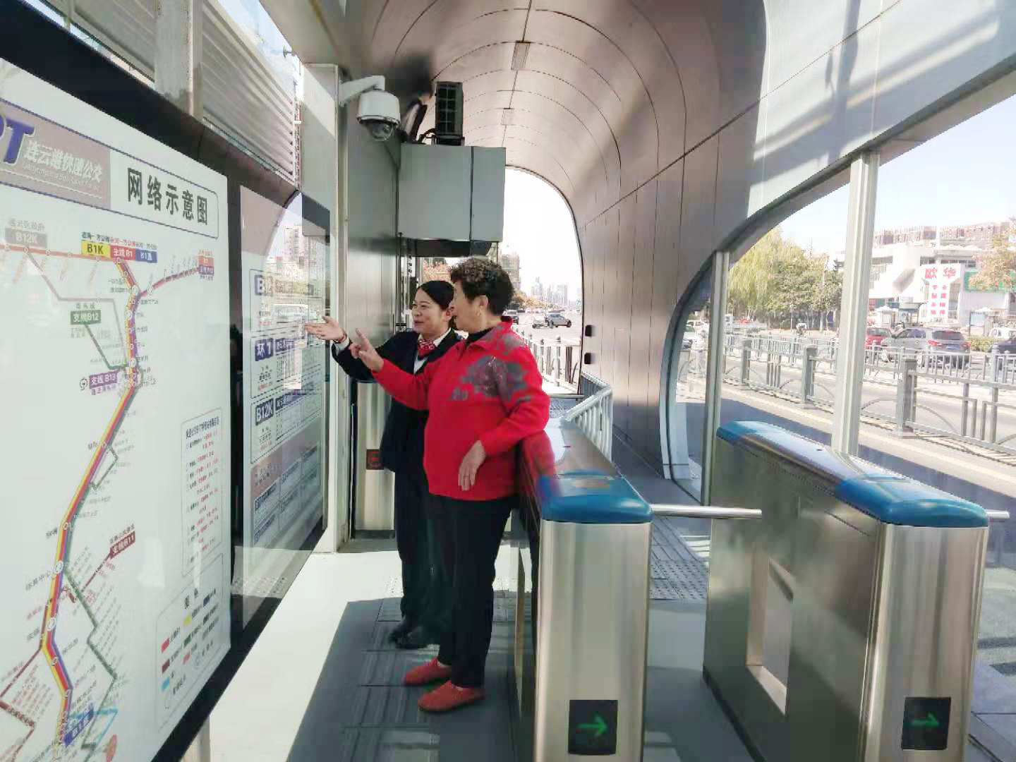 用心服務(wù)，把乘客當(dāng)親人