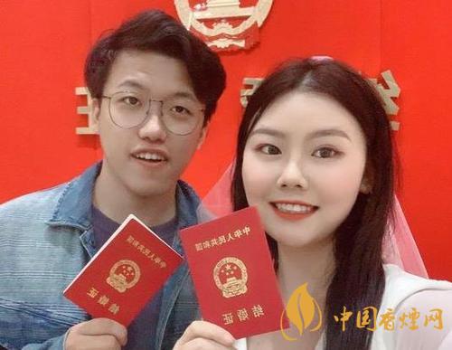 90后同名同姓情侶領(lǐng)證結(jié)婚 太有夫妻緣了！